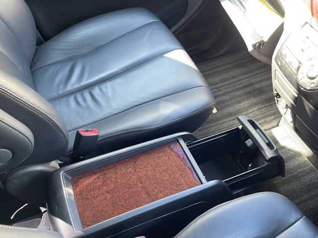 トヨタ エスティマ アエラス レザーパッケージ 大阪府 2013(平25)年 2.5万km ブラック 純正ナビ/バックカメラ/フルセグTV/純正フリップダウンモニター/両側パワースライドドア/前席シートヒーター/黒革シート/革巻きステアリング/HIDヘッドライト/フォグランプ/運転席パワーシート/純正マット/ドアバイザー/保証書/取扱説明書/スペアキー1本