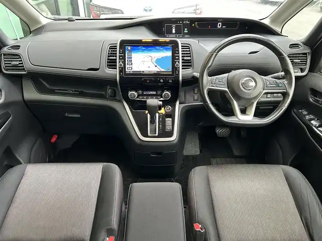 日産 セレナ ハイウェイスター G 島根県 2017(平29)年 6.2万km ブリリアントホワイトパール 登録時走行距離61857km/純正ナビ（Bluetooth・AM・FM・CD・DVD）/フルセグテレビ/全周囲カメラ/フリップダウンモニター/プロパイロット/両側パワースライドドア/純正フロアマット/純正16インチアルミホイール/コーナーセンサー/アイドリングストップ/横滑り防止装置/LEDヘッドライト/フォグランプ/オートライト/ドアバイザー/プッシュスタート/スマートキー（スペア×１）