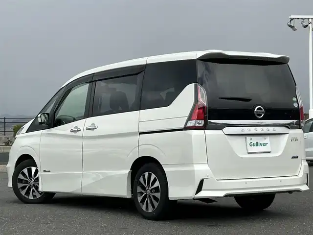 日産 セレナ ハイウェイスター G 島根県 2017(平29)年 6.2万km ブリリアントホワイトパール 登録時走行距離61857km/純正ナビ（Bluetooth・AM・FM・CD・DVD）/フルセグテレビ/全周囲カメラ/フリップダウンモニター/プロパイロット/両側パワースライドドア/純正フロアマット/純正16インチアルミホイール/コーナーセンサー/アイドリングストップ/横滑り防止装置/LEDヘッドライト/フォグランプ/オートライト/ドアバイザー/プッシュスタート/スマートキー（スペア×１）