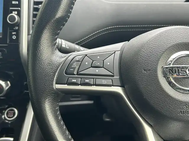 日産 セレナ ハイウェイスター G 島根県 2017(平29)年 6.2万km ブリリアントホワイトパール 登録時走行距離61857km/純正ナビ（Bluetooth・AM・FM・CD・DVD）/フルセグテレビ/全周囲カメラ/フリップダウンモニター/プロパイロット/両側パワースライドドア/純正フロアマット/純正16インチアルミホイール/コーナーセンサー/アイドリングストップ/横滑り防止装置/LEDヘッドライト/フォグランプ/オートライト/ドアバイザー/プッシュスタート/スマートキー（スペア×１）