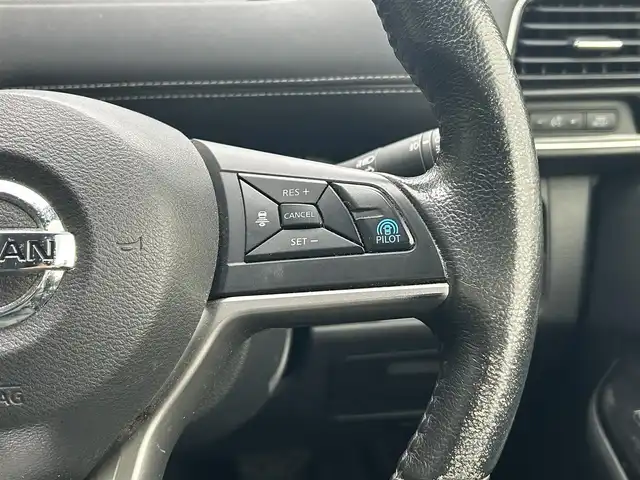 日産 セレナ ハイウェイスター G 島根県 2017(平29)年 6.2万km ブリリアントホワイトパール 登録時走行距離61857km/純正ナビ（Bluetooth・AM・FM・CD・DVD）/フルセグテレビ/全周囲カメラ/フリップダウンモニター/プロパイロット/両側パワースライドドア/純正フロアマット/純正16インチアルミホイール/コーナーセンサー/アイドリングストップ/横滑り防止装置/LEDヘッドライト/フォグランプ/オートライト/ドアバイザー/プッシュスタート/スマートキー（スペア×１）