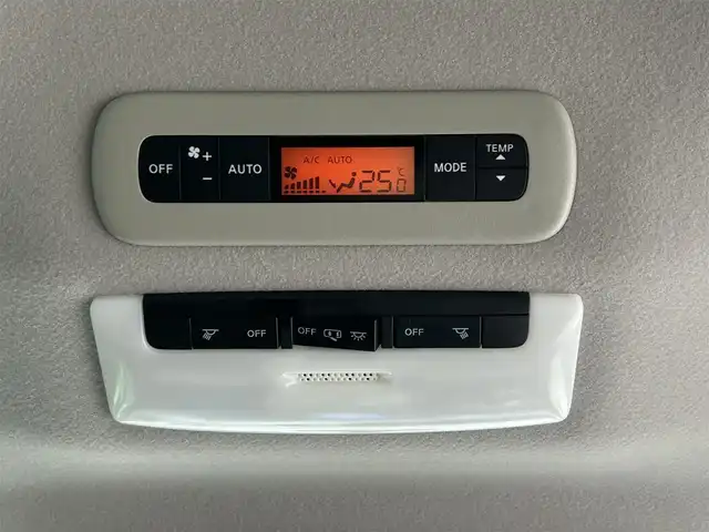 日産 セレナ ハイウェイスター G 島根県 2017(平29)年 6.2万km ブリリアントホワイトパール 登録時走行距離61857km/純正ナビ（Bluetooth・AM・FM・CD・DVD）/フルセグテレビ/全周囲カメラ/フリップダウンモニター/プロパイロット/両側パワースライドドア/純正フロアマット/純正16インチアルミホイール/コーナーセンサー/アイドリングストップ/横滑り防止装置/LEDヘッドライト/フォグランプ/オートライト/ドアバイザー/プッシュスタート/スマートキー（スペア×１）