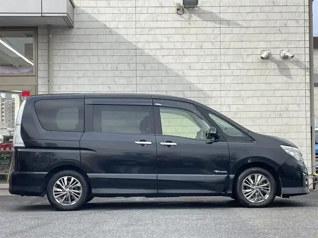 日産 セレナ