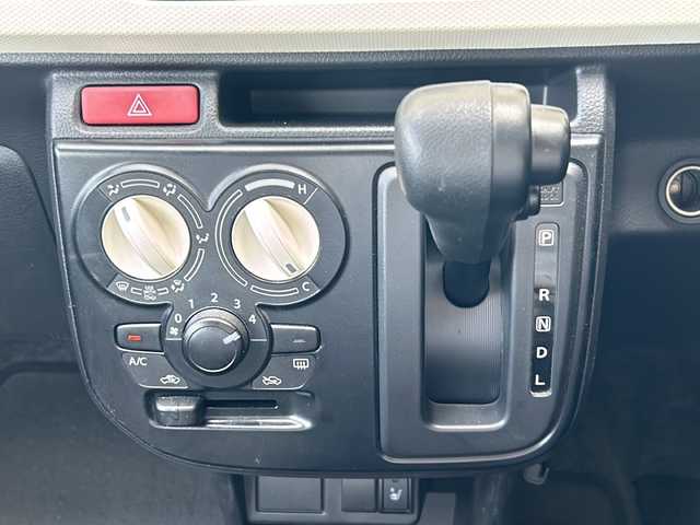 スズキ アルト S 神奈川県 2017(平29)年 6.2万km フィズブルーパールメタリック 純正オーディオ（AM/FM/CD/AUX）/ETC/衝突軽減ブレーキ/電動格納ミラー/純正ドアバイザー/純正フロアマット/アイドリングストップ/運転席シートヒーター/盗難防止装置/横滑り防止装置/ABS/wエアバック/取扱説明書/保証書