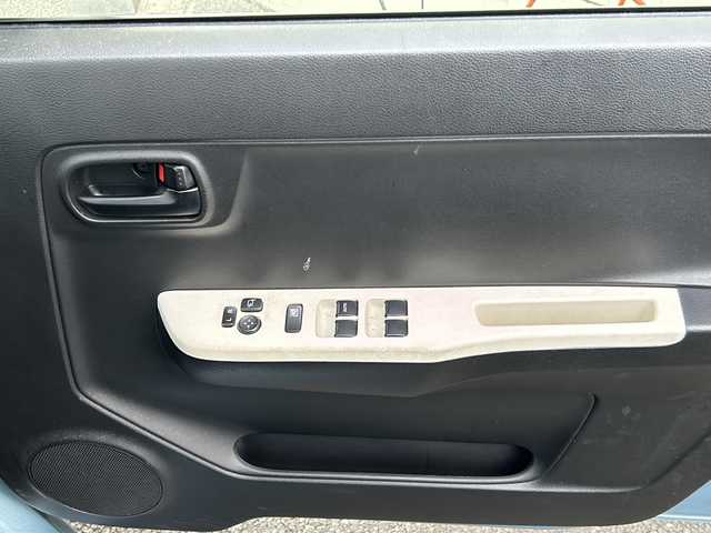 スズキ アルト S 神奈川県 2017(平29)年 6.2万km フィズブルーパールメタリック 純正オーディオ（AM/FM/CD/AUX）/ETC/衝突軽減ブレーキ/電動格納ミラー/純正ドアバイザー/純正フロアマット/アイドリングストップ/運転席シートヒーター/盗難防止装置/横滑り防止装置/ABS/wエアバック/取扱説明書/保証書