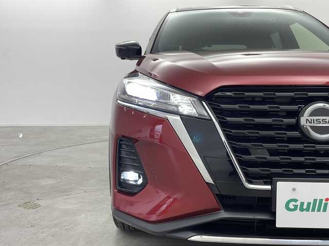 日産 キックス X 群馬県 2021(令3)年 5.3万km ラディアントレッド/ピュアブラック 2トーン 純正９型ナビ　フルセグＴＶ　全周囲カメラ　プロパイロット　衝突被害軽減ブレーキ　デジタルインナーミラー　シートヒーター　ハンドルヒーター　ＬＥＤヘッドライト　ＥＴＣ　前後ドラレコ　スマートキー　禁煙車