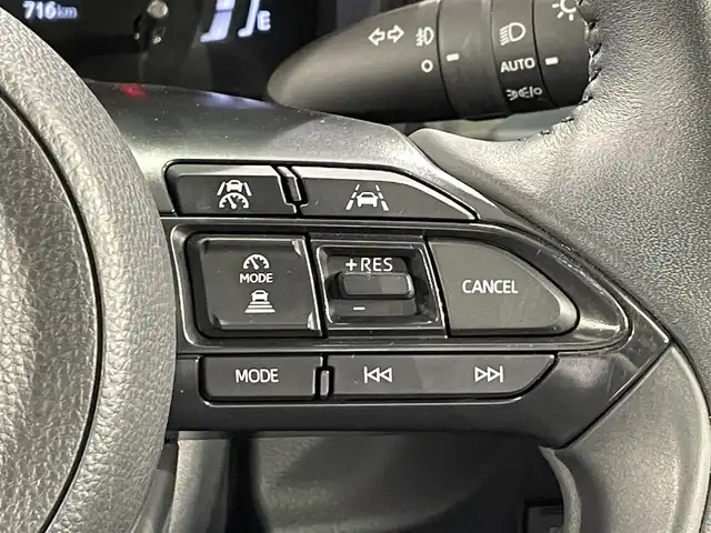 トヨタ シエンタ ハイブリッド Z 愛知県 2022(令4)年 2.3万km スカーレットメタリック 純正１０．５インチディスプレイオーディオプラス　/（AM/FM/USB/フルセグTV/CarPlay/Miracast/Bluetooth)/トヨタチームメイト　/（アドバンストパーク＋パーキングサポートブレーキ）/トヨタセーフティセンス　/　　-プリクラッシュセーフティ/　　-レーントレーシングアシスト（LTA）＋レーンディパーチャーアラート（LDA)/　　-レーダークルーズコントロール/　　-アダプティブハイビーム/　　-ロードサインアシスト/　　-発進遅れ告知機能天井サーキュレーター　/ＡＣ１００Ｖ・USB接続/コンフォートパッケージ/（シートヒーター＋ステアリングヒーター）/ハンズフリー両側電動スライドドア　/ビルトインＥＴＣ２．０　/ブラインドスポットモニター（ＢＳＭ）/ドライブレコーダー/ナノイーX/LEDヘッドライト・フォグランプ