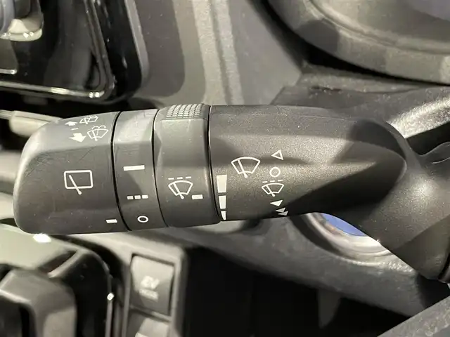 トヨタ シエンタ ハイブリッド Z 愛知県 2022(令4)年 2.3万km スカーレットメタリック 純正１０．５インチディスプレイオーディオプラス　/（AM/FM/USB/フルセグTV/CarPlay/Miracast/Bluetooth)/トヨタチームメイト　/（アドバンストパーク＋パーキングサポートブレーキ）/トヨタセーフティセンス　/　　-プリクラッシュセーフティ/　　-レーントレーシングアシスト（LTA）＋レーンディパーチャーアラート（LDA)/　　-レーダークルーズコントロール/　　-アダプティブハイビーム/　　-ロードサインアシスト/　　-発進遅れ告知機能天井サーキュレーター　/ＡＣ１００Ｖ・USB接続/コンフォートパッケージ/（シートヒーター＋ステアリングヒーター）/ハンズフリー両側電動スライドドア　/ビルトインＥＴＣ２．０　/ブラインドスポットモニター（ＢＳＭ）/ドライブレコーダー/ナノイーX/LEDヘッドライト・フォグランプ