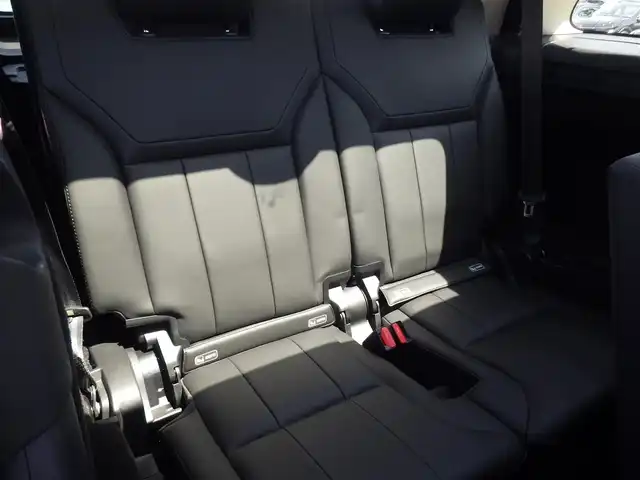 ランドローバー ランドローバー ディスカバリー ランドマークED 千葉県 2020(令2)年 7.1万km シルバー ガラスルーフ/ブラックレザーシート/前席パワーシート/純正ナビ/【Apple CarPlay　Android Auto対応】/360°カメラ/MERIDIAN/革巻きステアリング/ステアリングスイッチ/パドルシフト/ETC/LEDヘッドライト/ウインカーミラー/コーナーセンサー/純正20インチアルミホイル/サイド/カーテンエアバッグ/スマートキー