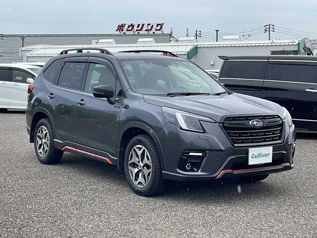 スバル フォレスター ハイブリッド X－ブレイク 新潟県 2022(令4)年 6.2万km マグネタイトグレーメタリック 4WD/社外メモリナビ(CN-FX800D)/CD/DVD/BD/BT/フルセグテレビ/SDミュージックサーバー/フロント/サイド/バックカメラ/ETC/ドライブレコーダー/衝突被害軽減ブレーキ/レーンキープアシスト/レーダークルーズコントロール/革シート/パワーシート/シートヒーター /ステアリングヒーター/ステアリングスイッチ/パワーバックドア/コーナーセンサー/スマートキー/プッシュスタート/LEDヘッドライト/オートライト/フォグランプ/純正17インチアルミホイール/純正17インチAW夏タイヤ車載