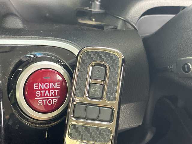 ホンダ Ｎ ＢＯＸ カスタム G ターボ Lパッケージ 群馬県 2017(平29)年 3.9万km クリスタルブラックパール ナビ　バックカメラ　両側電動スライドドア　衝突被害軽減ブレーキ　フルセグＴＶ　パドルシフト　ビルトインＥＴＣ　クルーズコントロール　オートライト　ドライブレコーダー　ステアリングリモコン　スマートキー