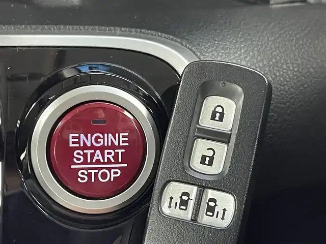 ホンダ Ｎ ＢＯＸ カスタム G ターボ Lパッケージ 群馬県 2017(平29)年 3.9万km クリスタルブラックパール ナビ　バックカメラ　両側電動スライドドア　衝突被害軽減ブレーキ　フルセグＴＶ　パドルシフト　ビルトインＥＴＣ　クルーズコントロール　オートライト　ドライブレコーダー　ステアリングリモコン　スマートキー