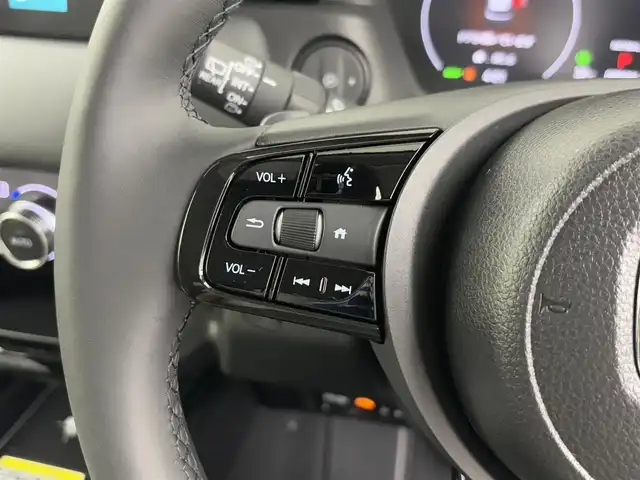 ホンダ ヴェゼル ハイブリッド e:HEV Z 埼玉県 2025(令7)年 0.1千km クリスタルブラックパール Honda CONNECTディスプレイオーディオ/（BT/Apple CarPlay/Android Auto/フルセグTV）/バックカメラ/ホンダセンシング/・衝突被害軽減ブレーキ/・誤発進抑制機能/・路外逸脱抑制機能/・アダプティブクルーズコントロール/ハーフレザーシート/シートヒーター/ハンドルヒーター/ETC2.0車載器/ワイヤレス充電器/フロントグリルベルリナブラック(41250円)