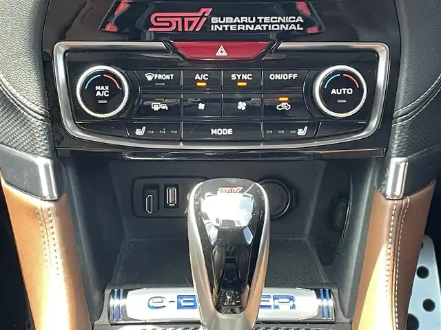 スバル フォレスター ハイブリッド アドバンス 岐阜県 2019(平31)年 9万km セピアブロンズM ４WD/ワンオーナー/SDナビ　（CN-LR840D）/フルセグテレビ/AM.FMラジオ/Bluetooth/ETC/ステアリングヒーター/レザーシート/パワーシート/シートヒーター/ブラインドスポットモニター/パワーバックドア/ドライブレコーダー/バック・サイドカメラ/ウインカーミラー/ステアリング連動ヘッドランプ/フォグランプ/クルーズコントロール（追従走行あり）/積み込み純正AWタイヤ4本/積み込みグリルガード/ルーフレール/純正エンジンスターター/取扱説明書/保証書/スペアキー