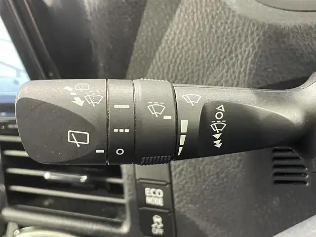 トヨタ ヴォクシー ZS 煌Ⅱ 愛知県 2020(令2)年 3.8万km ホワイトパールクリスタルシャイン 9インチナビ/（Bluetooth/フルセグTV/SD/AM/FM）/両側電動スライドドア/トヨタセーフティセンス/　‐衝突軽減ブレーキ/　‐車線はみ出しアラート/　‐オートマチックハイビーム/LEDオートライト/バックカメラ/純正16インチAW/コーナーセンサー/プッシュスタートボタン/後席サンシェード