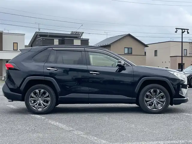 トヨタ ＲＡＶ４ G 道央・札幌 2022(令4)年 3.1万km アティチュードブラックマイカ ４WD/ワンオーナー/寒冷地仕様/純正メーカーナビ/AM/FM/BT/フルセグ/トヨタセーフティセンス/プリクラッシュセーフティ/横滑り防止装置/レーダークルーズコントロール/レーンキープアシスト/クリアランスソナー/ブラインドスポットモニター/パーキングサポートブレーキ/リアクロストラフィックアラート/ロードサインアシスト/パノラミックビューモニター/ビルトインETC/ドライブレコーダー/ワイパーデアイサー/DRIVEMODE切替/パワーバックドア/D席パワーシート/D席メモリーシート/前席シートヒーター/前席エアシート/レザーシート/革巻きステアリング/ステアリングリモコン/ハンドルヒーター/AC100V/デジタルインナーミラー/電動パーキング/ブレーキホールド/MTモード付AT/プッシュスタート/スマートキー/純正リモートスタート/LEDヘッドライト/オートライト/オートマチックハイビーム/フォグランプ/電動格納ミラー/ウィンカーミラー/純正フロアマット/ドアバイザー/スペアキー