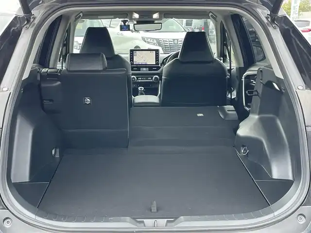 トヨタ ＲＡＶ４ G 道央・札幌 2022(令4)年 3.1万km アティチュードブラックマイカ ４WD/ワンオーナー/寒冷地仕様/純正メーカーナビ/AM/FM/BT/フルセグ/トヨタセーフティセンス/プリクラッシュセーフティ/横滑り防止装置/レーダークルーズコントロール/レーンキープアシスト/クリアランスソナー/ブラインドスポットモニター/パーキングサポートブレーキ/リアクロストラフィックアラート/ロードサインアシスト/パノラミックビューモニター/ビルトインETC/ドライブレコーダー/ワイパーデアイサー/DRIVEMODE切替/パワーバックドア/D席パワーシート/D席メモリーシート/前席シートヒーター/前席エアシート/レザーシート/革巻きステアリング/ステアリングリモコン/ハンドルヒーター/AC100V/デジタルインナーミラー/電動パーキング/ブレーキホールド/MTモード付AT/プッシュスタート/スマートキー/純正リモートスタート/LEDヘッドライト/オートライト/オートマチックハイビーム/フォグランプ/電動格納ミラー/ウィンカーミラー/純正フロアマット/ドアバイザー/スペアキー