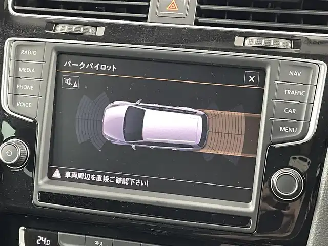 フォルクスワーゲン ゴルフ ヴァリアント TSI ハイライン BMテクノ 福島県 2014(平26)年 8.6万km ディープブラックパールエフェクト プリクラッシュブレーキ/・プロアクティブオキュパントプロテクション/・マルチコリジョンブレーキ/・ドライバー疲労検知/・パークディスタンスコントロール/純正7.5インチナビ/・BT/USB/AUX/SD/CD/DVD/ETC/電子パーキング/・オートホールド/・MTモード付AT/革ステアリング/・ステアリングリモコン/・パドルシフト/プッシュスタート/・スマートキー/LEDヘッドライト/・フォグランプ/・オートライト/・オートハイビーム/ウィンカーミラー/・オートミラー/・ミラーヒーター/ルーフレール/純正フロアマット/純正17インチアルミホイール