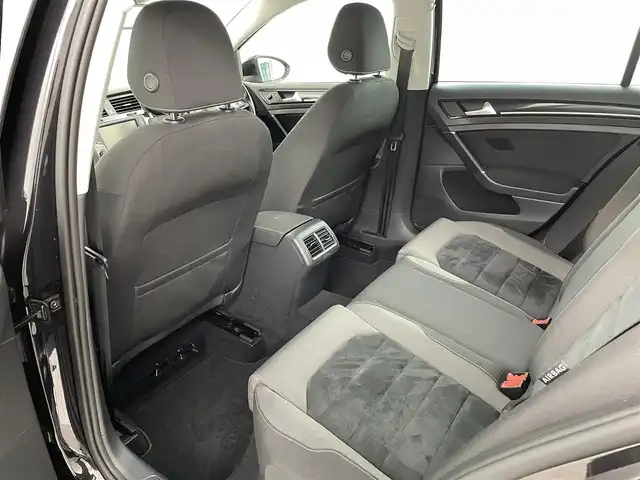フォルクスワーゲン ゴルフ ヴァリアント TSI ハイライン BMテクノ 福島県 2014(平26)年 8.6万km ディープブラックパールエフェクト プリクラッシュブレーキ/・プロアクティブオキュパントプロテクション/・マルチコリジョンブレーキ/・ドライバー疲労検知/・パークディスタンスコントロール/純正7.5インチナビ/・BT/USB/AUX/SD/CD/DVD/ETC/電子パーキング/・オートホールド/・MTモード付AT/革ステアリング/・ステアリングリモコン/・パドルシフト/プッシュスタート/・スマートキー/LEDヘッドライト/・フォグランプ/・オートライト/・オートハイビーム/ウィンカーミラー/・オートミラー/・ミラーヒーター/ルーフレール/純正フロアマット/純正17インチアルミホイール
