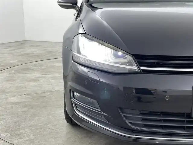 フォルクスワーゲン ゴルフ ヴァリアント TSI ハイライン BMテクノ 福島県 2014(平26)年 8.6万km ディープブラックパールエフェクト プリクラッシュブレーキ/・プロアクティブオキュパントプロテクション/・マルチコリジョンブレーキ/・ドライバー疲労検知/・パークディスタンスコントロール/純正7.5インチナビ/・BT/USB/AUX/SD/CD/DVD/ETC/電子パーキング/・オートホールド/・MTモード付AT/革ステアリング/・ステアリングリモコン/・パドルシフト/プッシュスタート/・スマートキー/LEDヘッドライト/・フォグランプ/・オートライト/・オートハイビーム/ウィンカーミラー/・オートミラー/・ミラーヒーター/ルーフレール/純正フロアマット/純正17インチアルミホイール