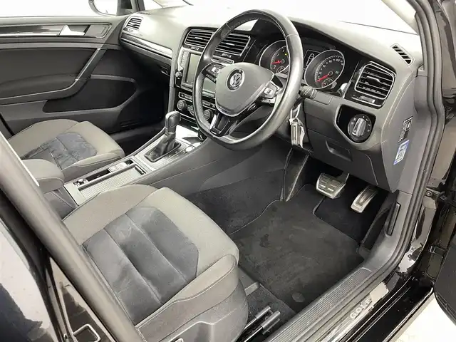 フォルクスワーゲン ゴルフ ヴァリアント TSI ハイライン BMテクノ 福島県 2014(平26)年 8.6万km ディープブラックパールエフェクト プリクラッシュブレーキ/・プロアクティブオキュパントプロテクション/・マルチコリジョンブレーキ/・ドライバー疲労検知/・パークディスタンスコントロール/純正7.5インチナビ/・BT/USB/AUX/SD/CD/DVD/ETC/電子パーキング/・オートホールド/・MTモード付AT/革ステアリング/・ステアリングリモコン/・パドルシフト/プッシュスタート/・スマートキー/LEDヘッドライト/・フォグランプ/・オートライト/・オートハイビーム/ウィンカーミラー/・オートミラー/・ミラーヒーター/ルーフレール/純正フロアマット/純正17インチアルミホイール