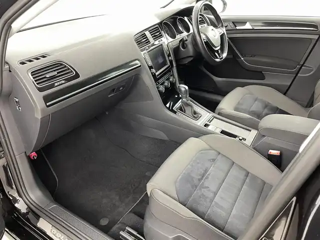 フォルクスワーゲン ゴルフ ヴァリアント TSI ハイライン BMテクノ 福島県 2014(平26)年 8.6万km ディープブラックパールエフェクト プリクラッシュブレーキ/・プロアクティブオキュパントプロテクション/・マルチコリジョンブレーキ/・ドライバー疲労検知/・パークディスタンスコントロール/純正7.5インチナビ/・BT/USB/AUX/SD/CD/DVD/ETC/電子パーキング/・オートホールド/・MTモード付AT/革ステアリング/・ステアリングリモコン/・パドルシフト/プッシュスタート/・スマートキー/LEDヘッドライト/・フォグランプ/・オートライト/・オートハイビーム/ウィンカーミラー/・オートミラー/・ミラーヒーター/ルーフレール/純正フロアマット/純正17インチアルミホイール