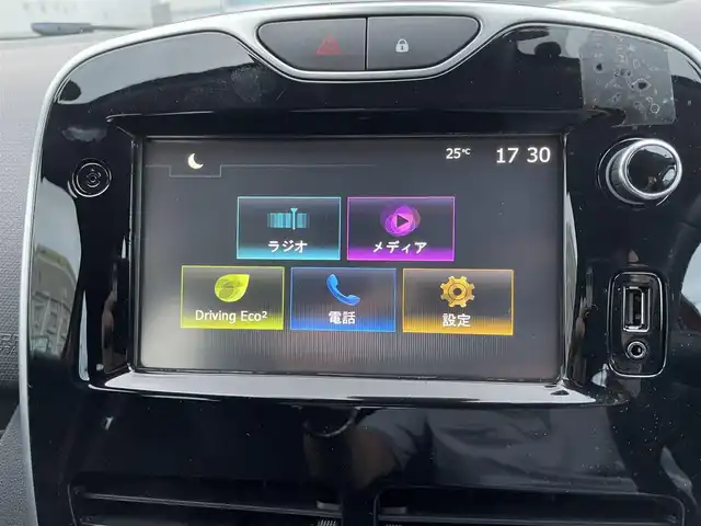 ルノー ルーテシア ゼン 静岡県 2016(平28)年 8.4万km 赤 純正ディスプレイオーディオ/ラジオ/Bluetooth/純正16インチアルミホイール/キーレス/プッシュスタート/ETC/新車時保証書/取扱説明書