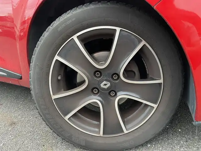 ルノー ルーテシア ゼン 静岡県 2016(平28)年 8.4万km 赤 純正ディスプレイオーディオ/ラジオ/Bluetooth/純正16インチアルミホイール/キーレス/プッシュスタート/ETC/新車時保証書/取扱説明書