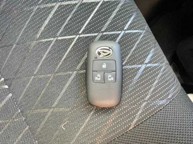 ダイハツ アトレー バン RS 岩手県 2025(令7)年 0.1千km オフビートカーキM 両側パワースライドドア　/４ｃｍリフトアップ　/ＬＥＤヘッドライト　/レーダークルコン　/前後コーナーセンサー　/電動格納ミラー　/４ＷＤ　/アイドリングストップ　/ターボ車　/フルフラット　/オートライト/社外AW/ホワイトレタータイヤ/バックカメラ付き