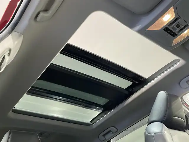 トヨタ ＲＡＶ４ ハイブリッドG 愛知県 2019(令1)年 6万km センシュアルレッドマイカ 純正９インチナビ/サンルーフ/プリクラッシュセーフティ/レーダークルーズコントロール/ブラインドスポットモニター/クリアランスソナー/レーントレーシングアシスト/パワーバックドア/電動パーキングアシスト/ブレーキホールド/レザーシート/パワーシート【メモリー機能付】/シートヒーター/ハンドルヒーター/バックカメラ/デジタルインナーミラー/前後ドライブレコーダー/ビルトインＥＴＣ2.0/アクセサリーソケット/オートハイビーム/LEDヘッドライト/純正フロアマット/純正18インチアルミホイール