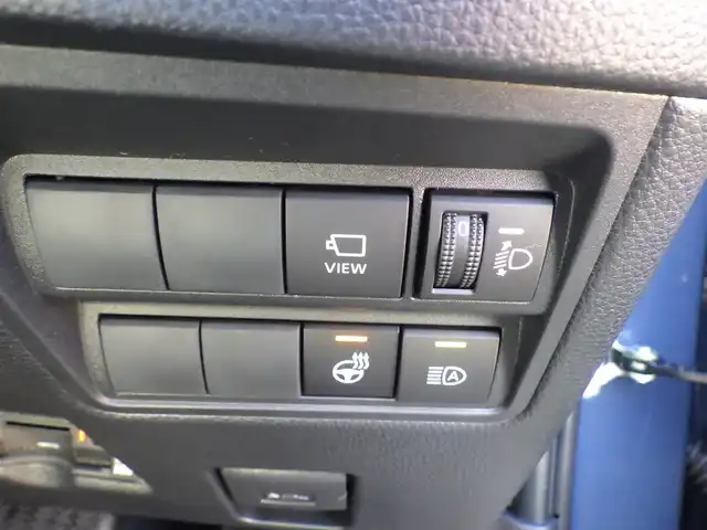 トヨタ ヤリスクロス ハイブリッド Z ウルバーノ 千葉県 2025(令7)年 0.1千km 黒／グレー HYBRID Z　URBANO　ディスプレイオーディオPLUS　BSM　パノラミックビューモニタ（標準装備）/Toyota Safety Sense/・プリクラッシュセーフティ/・レーンディパーチャーアラート/・オートハイビーム/・レーダークルーズコントロール/・ブラインドスポットモニター/純正コネクティッドナビ/地デジTV/【Bluetooth接続】/パノラミックビューモニター/運転席パワーシート/ハーフレザーシート/前席シートヒーター/革巻きステアリング/ステアリングスイッチ/ETC（2.0）/LEDヘッドライト/フォグライト/ウインカーミラー/クリアランスソナー/純正18インチアルミホイル/サイド/カーテンエアバッグ/スマートキー