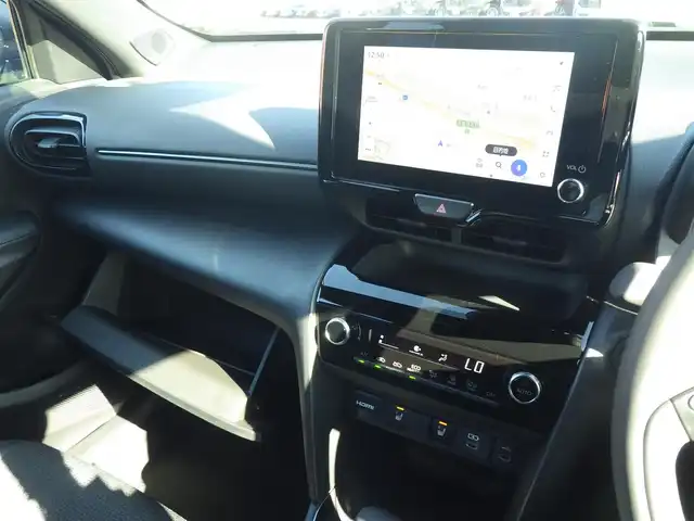 トヨタ ヤリスクロス ハイブリッド Z ウルバーノ 千葉県 2025(令7)年 0.1千km 黒／グレー HYBRID Z　URBANO　ディスプレイオーディオPLUS　BSM　パノラミックビューモニタ（標準装備）/Toyota Safety Sense/・プリクラッシュセーフティ/・レーンディパーチャーアラート/・オートハイビーム/・レーダークルーズコントロール/・ブラインドスポットモニター/純正コネクティッドナビ/地デジTV/【Bluetooth接続】/パノラミックビューモニター/運転席パワーシート/ハーフレザーシート/前席シートヒーター/革巻きステアリング/ステアリングスイッチ/ETC（2.0）/LEDヘッドライト/フォグライト/ウインカーミラー/クリアランスソナー/純正18インチアルミホイル/サイド/カーテンエアバッグ/スマートキー