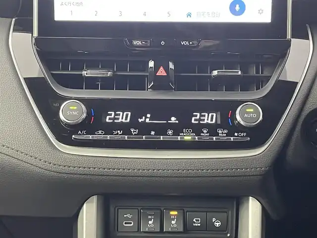 トヨタ カローラ クロス ハイブリッド Z 道央・札幌 2024(令6)年 1.2万km アティチュードブラックマイカ ・４WD/・サンルーフ/・10.5型ディスプレイオーディオ（コネクティッドナビ対応）Plus/　Miracast/BT/USB/フルセグTV/・ステアリングスイッチ/・パノラミックビューモニター/・ビルトインETC2.0/・ドライブレコーダー前後/・トヨタセーフティセンス/・プリクラッシュセーフティ/・レーンキープアシスト/・ブラインドスポットモニター/・クリアランスソナー/・アダプティブクルーズコントロール/・オートマチックハイビーム/・パーキングアシスト/・アイドリングストップ/・横滑り防止装置/・ABS/・LEDヘッドライト/・オートライト/・ハーフレザーシート/・D+N席シートヒーター/・D席パワーシート/・革巻きステアリング/・パワーバックドア/・純正１８インチAW/・純正フロアマット/・プッシュスタート/・スマートキー/・スペアキー