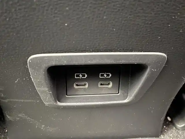 トヨタ カローラ クロス ハイブリッド Z 道央・札幌 2024(令6)年 1.2万km アティチュードブラックマイカ ・４WD/・サンルーフ/・10.5型ディスプレイオーディオ（コネクティッドナビ対応）Plus/　Miracast/BT/USB/フルセグTV/・ステアリングスイッチ/・パノラミックビューモニター/・ビルトインETC2.0/・ドライブレコーダー前後/・トヨタセーフティセンス/・プリクラッシュセーフティ/・レーンキープアシスト/・ブラインドスポットモニター/・クリアランスソナー/・アダプティブクルーズコントロール/・オートマチックハイビーム/・パーキングアシスト/・アイドリングストップ/・横滑り防止装置/・ABS/・LEDヘッドライト/・オートライト/・ハーフレザーシート/・D+N席シートヒーター/・D席パワーシート/・革巻きステアリング/・パワーバックドア/・純正１８インチAW/・純正フロアマット/・プッシュスタート/・スマートキー/・スペアキー