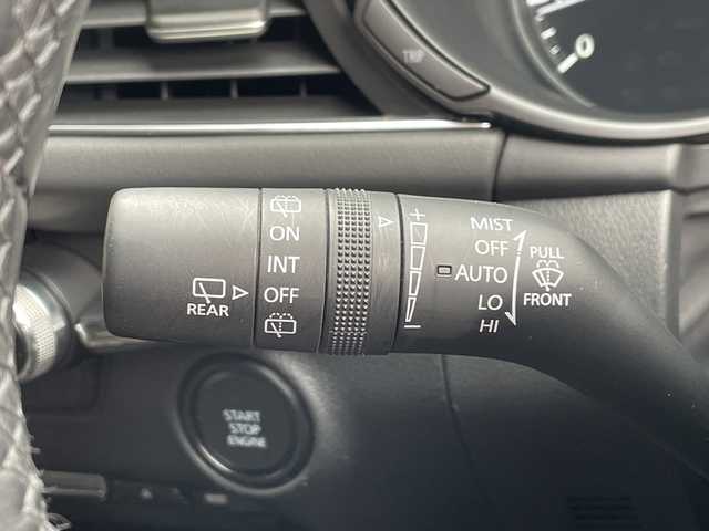 マツダ マツダ３ファストバック 15S ツーリング 愛知県 2020(令2)年 5.8万km ディープクリスタルブルーマイカ 純正9型ナビ/レーダークルーズコントロール/バックカメラ/ヘッドアップディスプレイ/コーナーセンサー/純正アルミホイール/オートマチックハイビーム/ＥＴＣ/ブラインドスポットモニター/LEDヘッドライト/ドライブレコーダー/ステアリングスイッチ/スマートキー/プッシュスタート