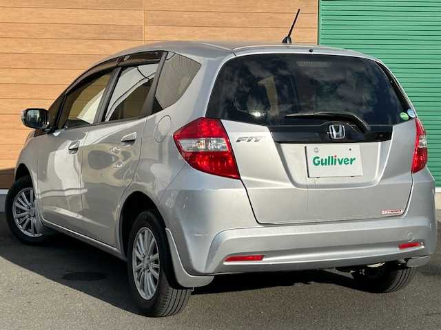 ホンダ フィット G スマートセレ ファインスタイル 静岡県 2013(平25)年 9.6万km アラバスターシルバーメタリック 社外ナビ/ドライブレコーダー/ETC/純正フロアマット/社外アルミホイール/パワーステアリング/パワーウィンドウ/ハロゲンヘッドライト/リモコンキー/ABS/横滑り防止装置