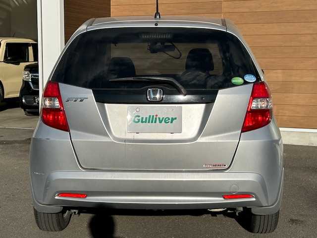 ホンダ フィット G スマートセレ ファインスタイル 静岡県 2013(平25)年 9.6万km アラバスターシルバーメタリック 社外ナビ/ドライブレコーダー/ETC/純正フロアマット/社外アルミホイール/パワーステアリング/パワーウィンドウ/ハロゲンヘッドライト/リモコンキー/ABS/横滑り防止装置