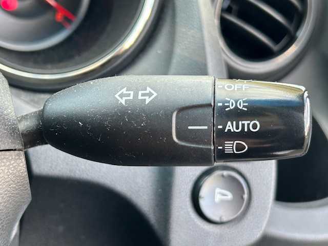 ホンダ フィット G スマートセレ ファインスタイル 静岡県 2013(平25)年 9.6万km アラバスターシルバーメタリック 社外ナビ/ドライブレコーダー/ETC/純正フロアマット/社外アルミホイール/パワーステアリング/パワーウィンドウ/ハロゲンヘッドライト/リモコンキー/ABS/横滑り防止装置