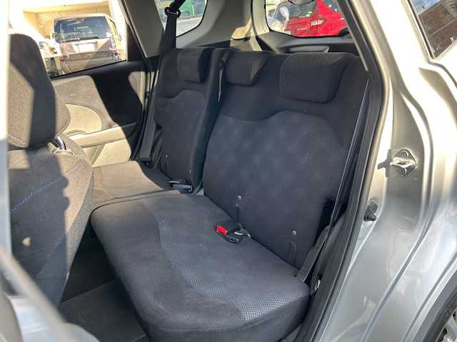 ホンダ フィット G スマートセレ ファインスタイル 静岡県 2013(平25)年 9.6万km アラバスターシルバーメタリック 社外ナビ/ドライブレコーダー/ETC/純正フロアマット/社外アルミホイール/パワーステアリング/パワーウィンドウ/ハロゲンヘッドライト/リモコンキー/ABS/横滑り防止装置