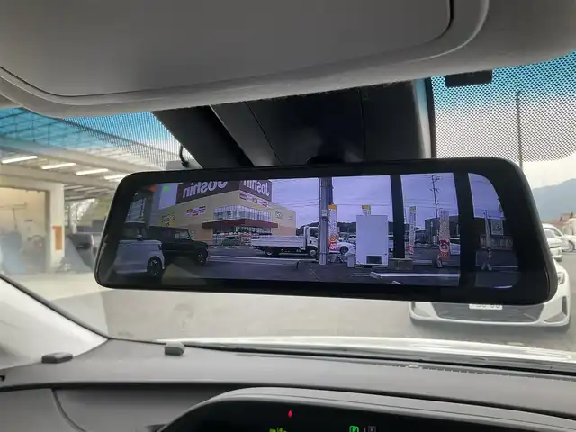 トヨタ プリウス A プレミアム　ツーリングセレ 滋賀県 2020(令2)年 7.9万km ホワイトパールクリスタルシャイン 車検9年5月まで/トヨタセーフティセンス/ブラインドスポットモニター/レーダークルーズコントロール/純正9インチナビ/Bluetooth、HDMI、フルセグテレビ/バックカメラ/ビルトインETC2.0/社外デジタルインナーミラー&前後ドライブレコーダー/前席シートヒーター&シートベンチレーション/ヘッドアップディスプレイ/LEDヘッドライト、LEDフォグランプ/純正17インチアルミホイール/アクセサリーコンセント/スペアキー有り/取扱説明書、保証書