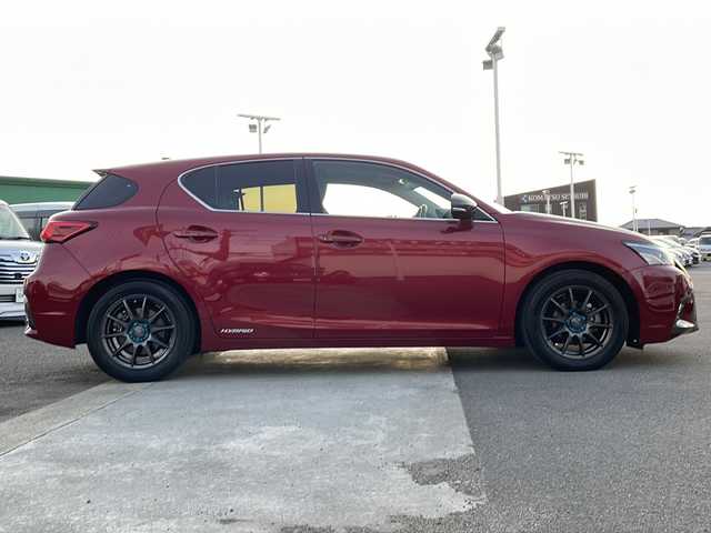 レクサス ＣＴ 200h バージョンC 徳島県 2018(平30)年 8.5万km レッドマイカクリスタルシャイン 純正SDナビ　B9113/（ラジオ/フルセグ/DISC/SD/BT/USB/AUX）/バックカメラ/ETC2.0/パドルシフト/追従式クルーズコントロール/ステアリングヒーター/前席パワーシート/メモリシート/ハーフレザーシート/前席シートヒーター/後方コーナーセンサー/社外VELVA16AW
