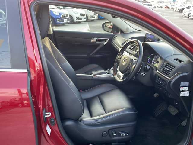 レクサス ＣＴ 200h バージョンC 徳島県 2018(平30)年 8.5万km レッドマイカクリスタルシャイン 純正SDナビ　B9113/（ラジオ/フルセグ/DISC/SD/BT/USB/AUX）/バックカメラ/ETC2.0/パドルシフト/追従式クルーズコントロール/ステアリングヒーター/前席パワーシート/メモリシート/ハーフレザーシート/前席シートヒーター/後方コーナーセンサー/社外VELVA16AW