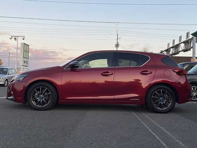 レクサス ＣＴ 200h バージョンC 徳島県 2018(平30)年 8.5万km レッドマイカクリスタルシャイン 純正SDナビ　B9113/（ラジオ/フルセグ/DISC/SD/BT/USB/AUX）/バックカメラ/ETC2.0/パドルシフト/追従式クルーズコントロール/ステアリングヒーター/前席パワーシート/メモリシート/ハーフレザーシート/前席シートヒーター/後方コーナーセンサー/社外VELVA16AW