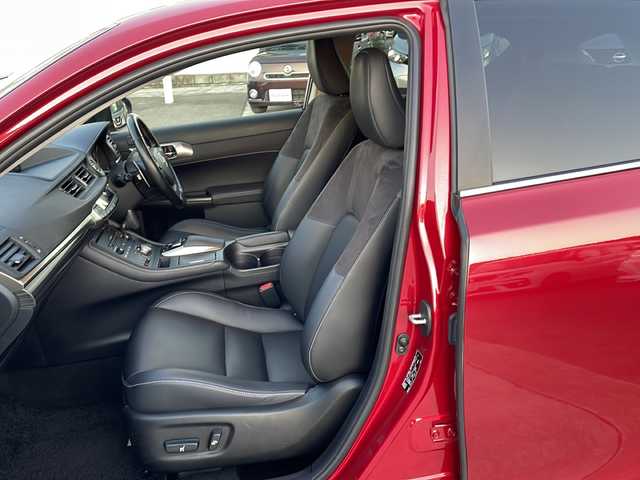 レクサス ＣＴ 200h バージョンC 徳島県 2018(平30)年 8.5万km レッドマイカクリスタルシャイン 純正SDナビ　B9113/（ラジオ/フルセグ/DISC/SD/BT/USB/AUX）/バックカメラ/ETC2.0/パドルシフト/追従式クルーズコントロール/ステアリングヒーター/前席パワーシート/メモリシート/ハーフレザーシート/前席シートヒーター/後方コーナーセンサー/社外VELVA16AW