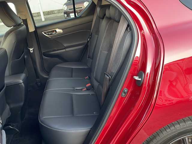 レクサス ＣＴ 200h バージョンC 徳島県 2018(平30)年 8.5万km レッドマイカクリスタルシャイン 純正SDナビ　B9113/（ラジオ/フルセグ/DISC/SD/BT/USB/AUX）/バックカメラ/ETC2.0/パドルシフト/追従式クルーズコントロール/ステアリングヒーター/前席パワーシート/メモリシート/ハーフレザーシート/前席シートヒーター/後方コーナーセンサー/社外VELVA16AW