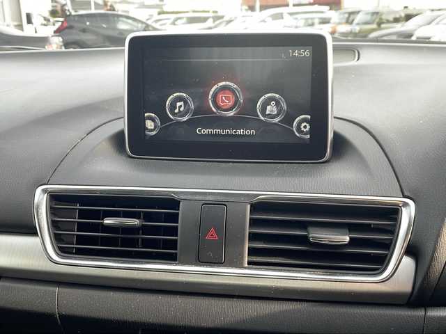 マツダ アクセラ ハイブリッド S 福岡県 2014(平26)年 7.8万km スノーフレイクホワイトパールマイカ (株)IDOMが運営する【じしゃロン八幡西店】の自社ローン専用車両になります。こちらは現金またはオートローンご利用時の価格です。自社ローンご希望の方は別途その旨お申付け下さい/純正ナビ　/バックカメラ　/衝突被害軽減システム　/ＥＴＣ　/オートライト　/レーンキープアシスト　/純正１６ＡＷ　/純正フロアマット　/アイドリングストップ　/スマートキー　/保証書　/取扱説明書