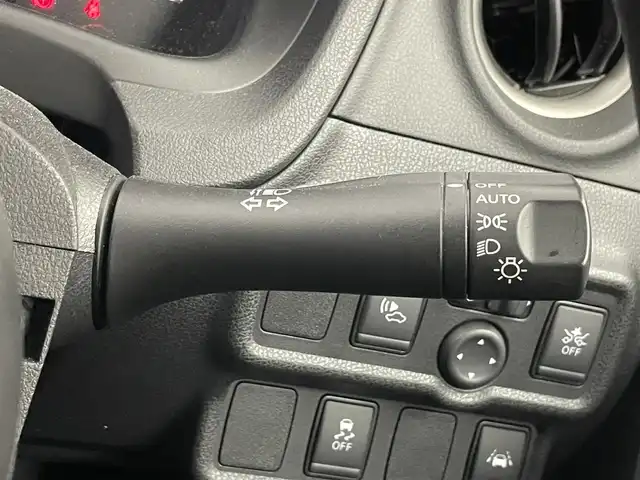 日産 ノート e－パワー X Vセレクション 埼玉県 2019(令1)年 2.1万km スーパーブラック 純正ナビ/（AM/FM/CD/DVD/BT)/フルセグTV/アラウンドビューモニター/バックカメラ/エマージェンシーブレーキ/レーンキープアシスト/横滑り防止装置/ETC/デジタルインナーミラー/LEDヘッドライト/スマートキー /プッシュスタート/純正ドライブレコーダー/純正１５インチアルミホイール/純正フロアマット/取り扱い説明書