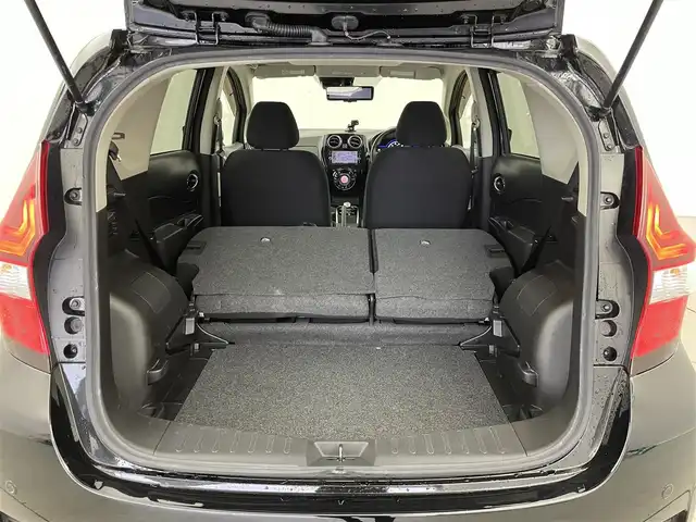 日産 ノート e－パワー X Vセレクション 埼玉県 2019(令1)年 2.1万km スーパーブラック 純正ナビ/（AM/FM/CD/DVD/BT)/フルセグTV/アラウンドビューモニター/バックカメラ/エマージェンシーブレーキ/レーンキープアシスト/横滑り防止装置/ETC/デジタルインナーミラー/LEDヘッドライト/スマートキー /プッシュスタート/純正ドライブレコーダー/純正１５インチアルミホイール/純正フロアマット/取り扱い説明書
