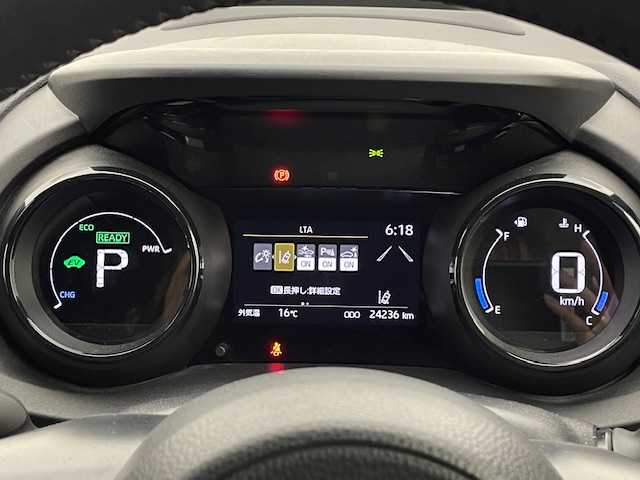 トヨタ ヤリス ハイブリッド Z 宮城県 2023(令5)年 2.5万km センシュアルレッドマイカ 4WD/1オーナー/純正ディスプレイオーディオ/(AM/FM/USB/Miracast)/Bluetooth/バックカメラ/ETC/レーダークルーズコントロール/レーンキープアシスト/衝突被害軽減システム/シートヒーター/ステアリングヒーター/プッシュスタート/スマートキー/オートライト/オートマチックハイビーム/LEDヘッドライト/ヘッドライトレベライザー/衝突被害軽減システム/シートヒーター/ステアリングヒーター/プッシュスタート/スマートキー/オートライト/オートマチックハイビーム/LEDヘッドライト/SOSスイッチ/ドアバイザー/純正フロアマット/純正15インチアルミホイール