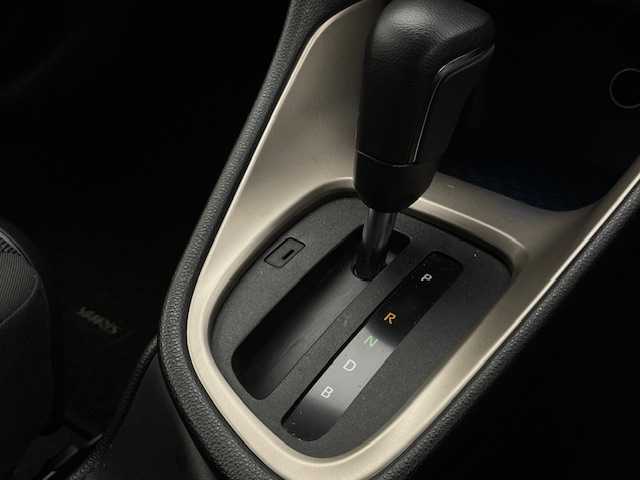 トヨタ ヤリス ハイブリッド Z 宮城県 2023(令5)年 2.5万km センシュアルレッドマイカ 4WD/1オーナー/純正ディスプレイオーディオ/(AM/FM/USB/Miracast)/Bluetooth/バックカメラ/ETC/レーダークルーズコントロール/レーンキープアシスト/衝突被害軽減システム/シートヒーター/ステアリングヒーター/プッシュスタート/スマートキー/オートライト/オートマチックハイビーム/LEDヘッドライト/ヘッドライトレベライザー/衝突被害軽減システム/シートヒーター/ステアリングヒーター/プッシュスタート/スマートキー/オートライト/オートマチックハイビーム/LEDヘッドライト/SOSスイッチ/ドアバイザー/純正フロアマット/純正15インチアルミホイール